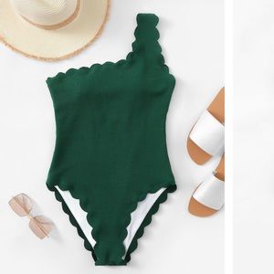 Scalloped Trim One Shoulder One Piece Swimsuit